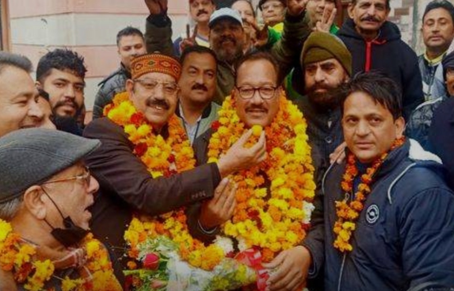 Former AAP worker Dr. Mali extended support to BJP candidate from Jalandhar West, Mohinder Bhagat