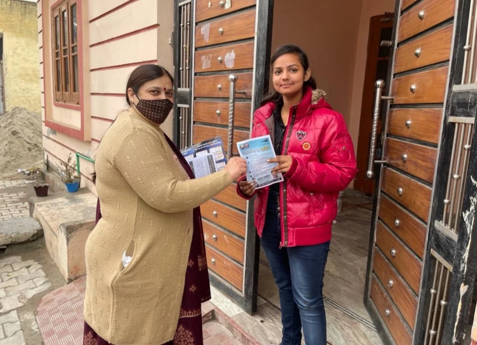 Raman Arora and other family members went door to door to promote Aam Aadmi Party.