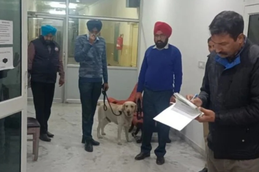 There was a stir due to the information of the bomb in the private school of Mohali, the police reached the spot