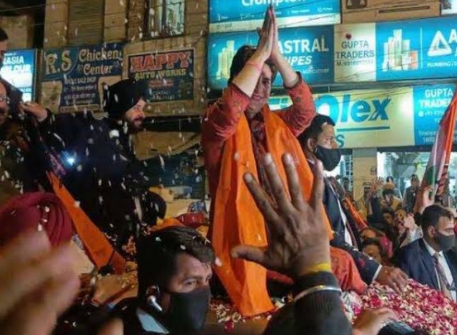 Priyanka Gandhi's roadshow in Punjab, campaigned for Navjot Sidhu and Verka