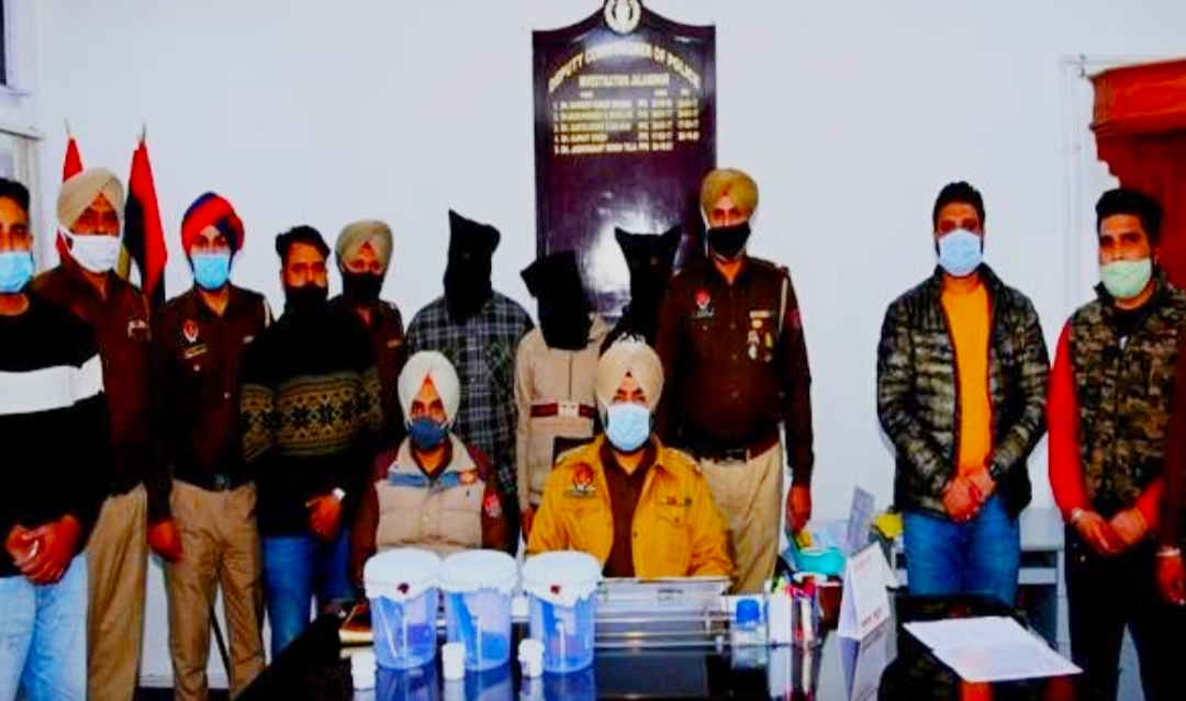 Jalandhar police arrested the leader of Fateh gang along with accomplices, illegal arms and two vehicles recovered