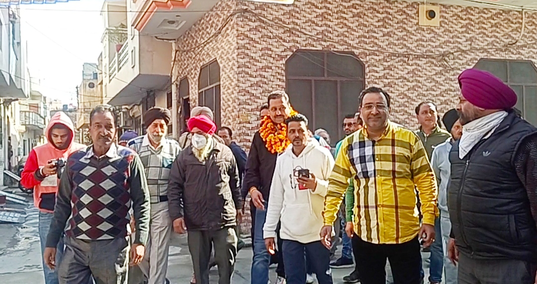 AAP's candidate from Jalandhar North, Dinesh Dhal, did door to door campaign in Kishanpura Mohalla