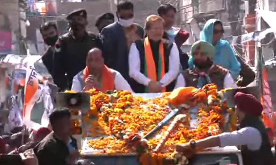 Defense Minister Rajnath Singh arrives at Captain Amarinder Singh's roadshow in Patiala