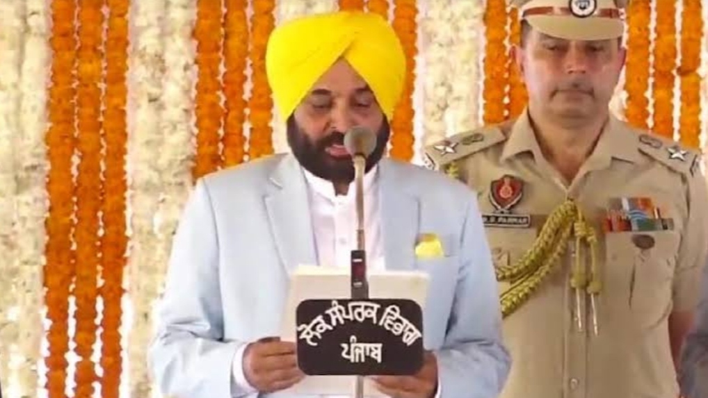 Bhagwant Mann took oath as Chief Minister in Khatkar Kalan village of Shaheed Bhagat Singh