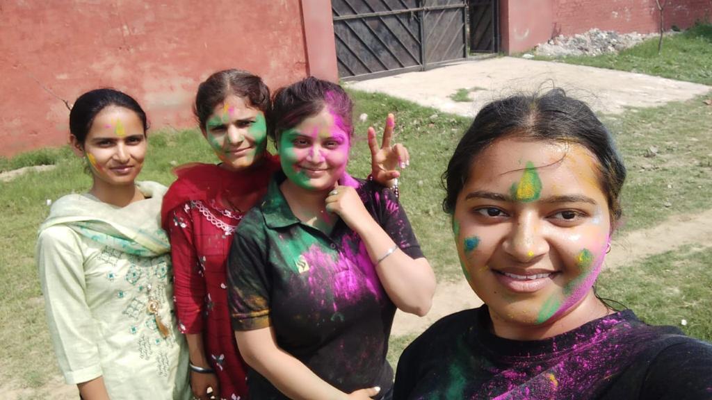 Holi festival celebrated with gaiety and enthusiasm in Jalandhar, see photos