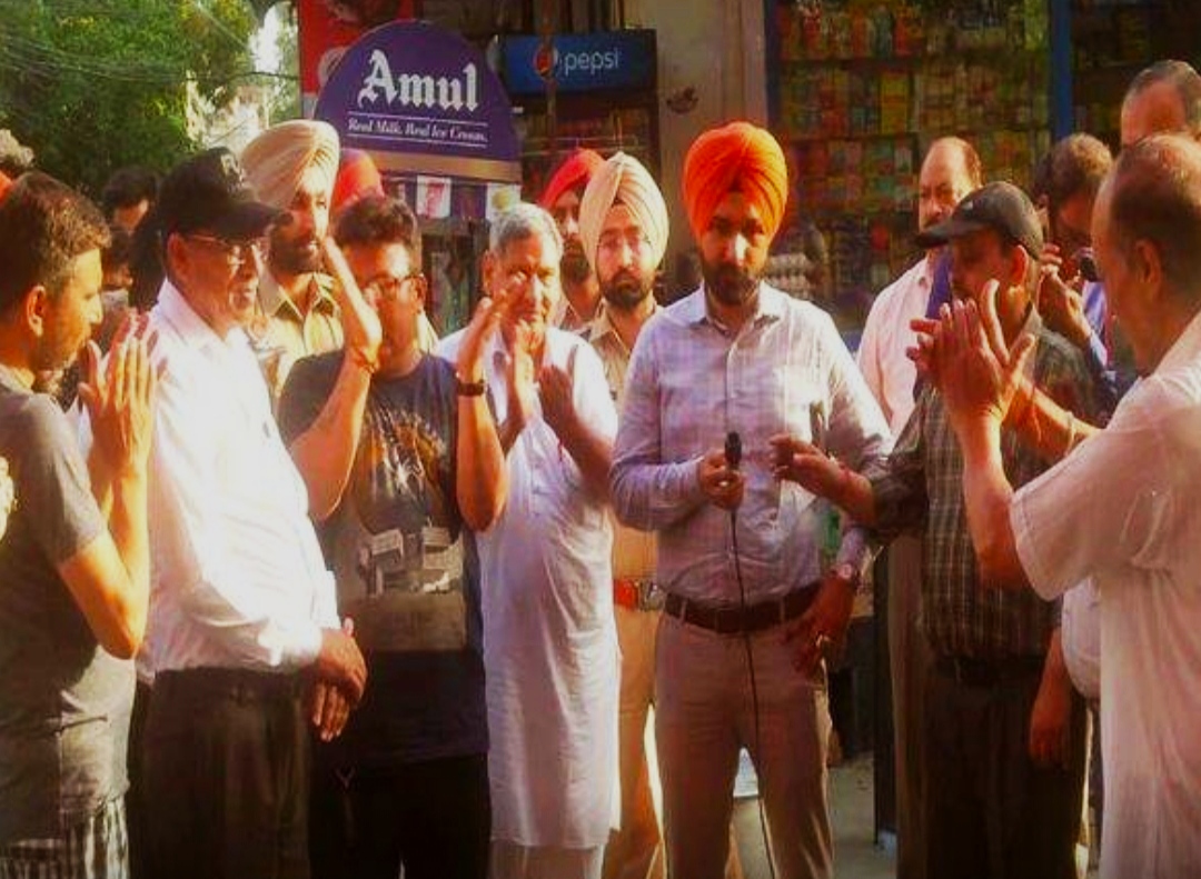 After the assurance of SDM and Cantt Board CEO in the dispute on Cantt Road, people end the strike