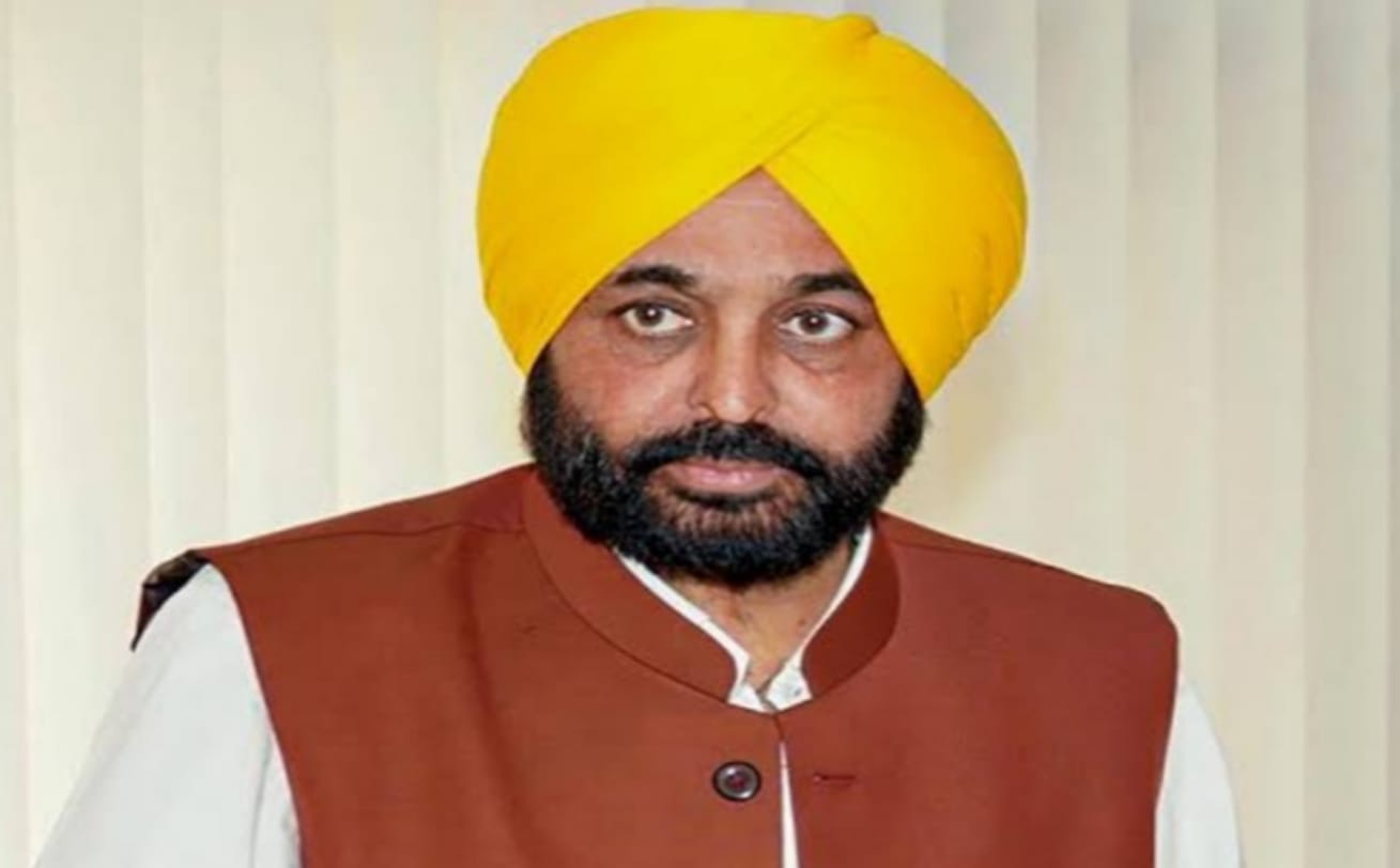 Big decision of AAP government in Punjab, 35,000 temporary employees of Group C and D will be permanent
