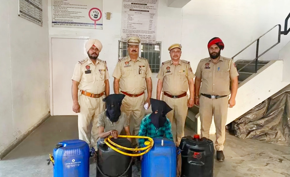 Police of Jalandhar Police Station No.8 arrested 2 persons and 1 accused wanted in fighting and oil theft from power transformers