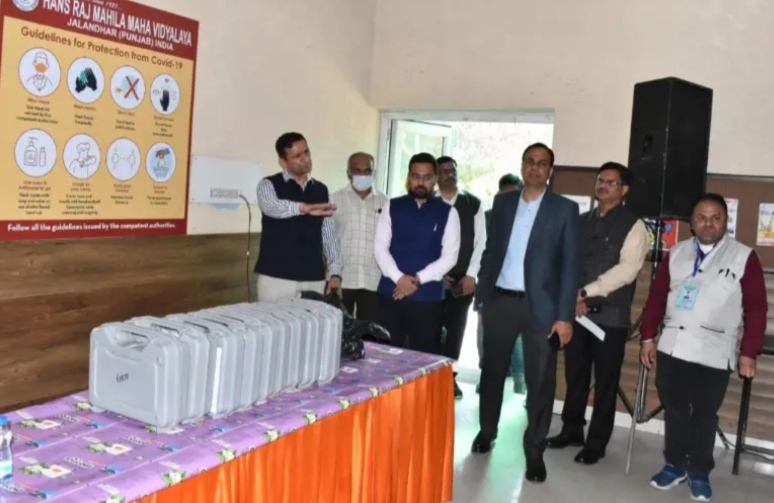 Deputy commissioner took stock of the training session, instructions issued to the counting staff to perform the duty diligently