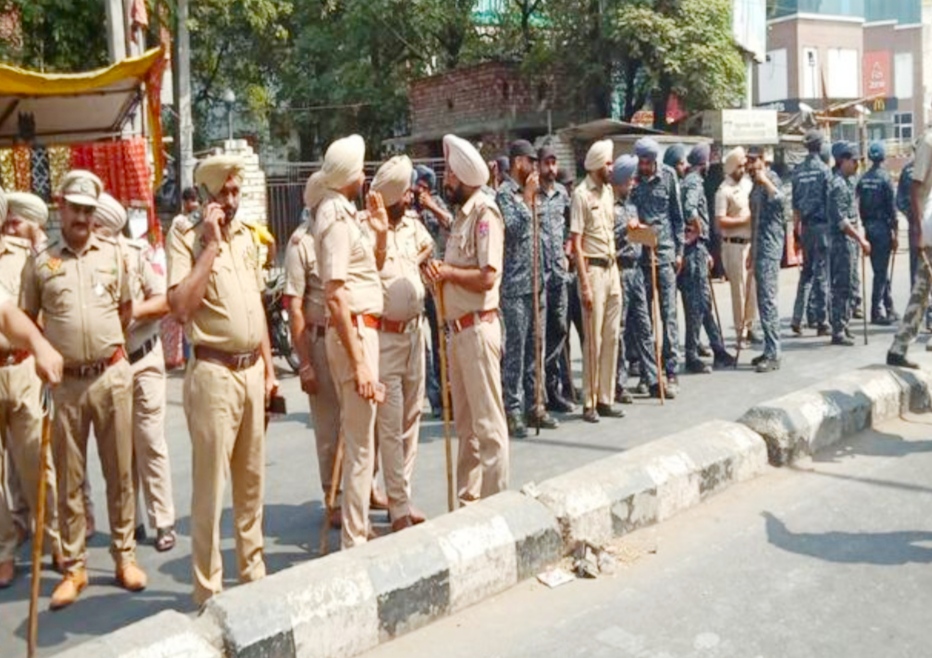 Curfew lifted in Patiala, Punjab government transferred many officers including IG
