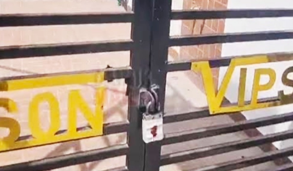 Jalandhar Municipal Corporation in action mode, read government locks on shops in which market