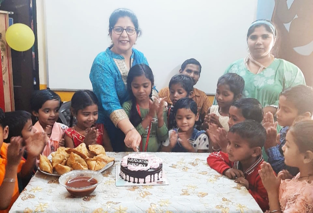 Jalandhar: Primary graduation ceremony was organized in Government Primary School Radio Colony.