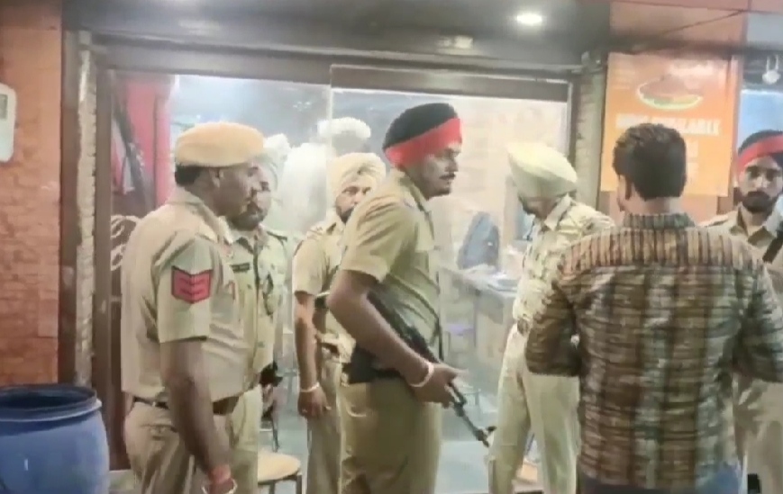 Big incident in Jalandhar, robbers robbed Creta car including woman