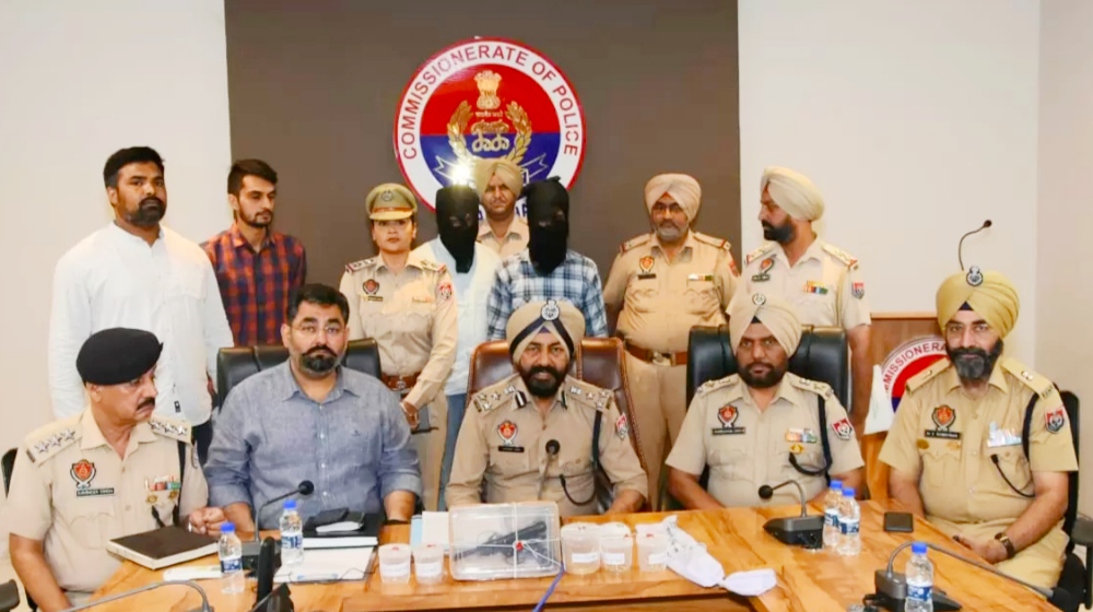 Jalandhar Commissionerate Police solved the robbery incident in 72 hours, arrested 2 accused with stolen gold