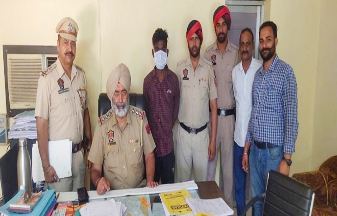 Police station 1 arrested the snatcher who robbed the mobile by showing a knife in Jalandhar