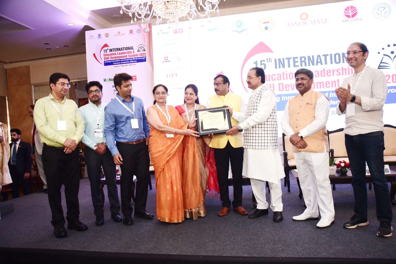 DAV University Jalandhar gets North India's Emerging University of the Year Award