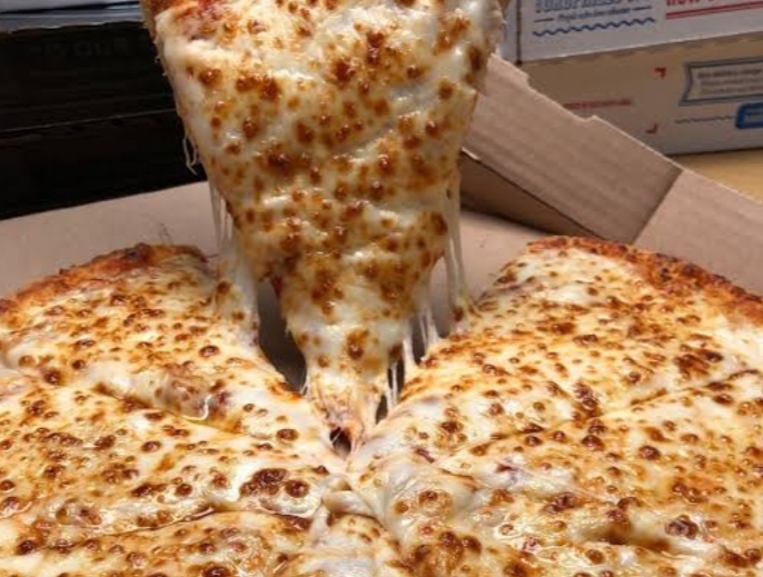 Delivery of non-veg on ordering veg pizza, now so much money to pay Domino's as damages......