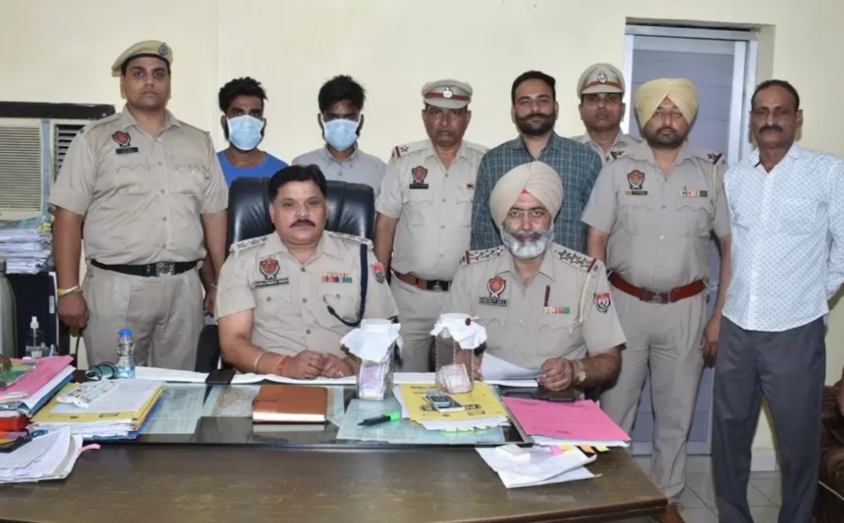 Police of Police Station 1 arrested 2 accused while tracing the incident of robbery