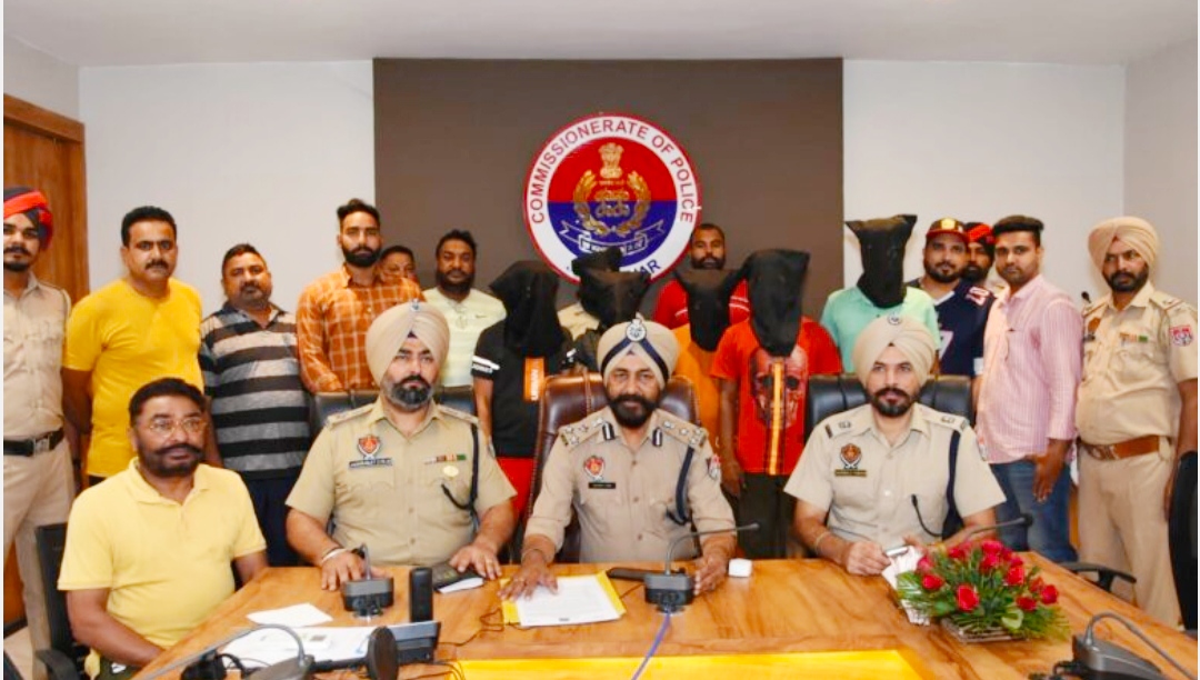The commissionerate police solved the car snatching incident in 72 hours, 6 arrested with sharp weapons