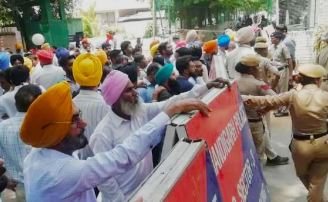 Crowd of people gathered in the Janata Darbar program of CM Bhagwant Mann, there was a lot of uproar due to not being able to meet the Chief Minister