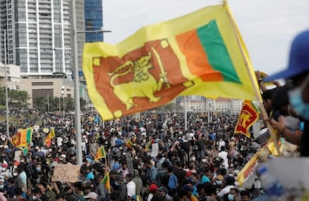 Inflation reached the peak in Sri Lanka, petrol was Rs 420 a liter, the government also raised its hands