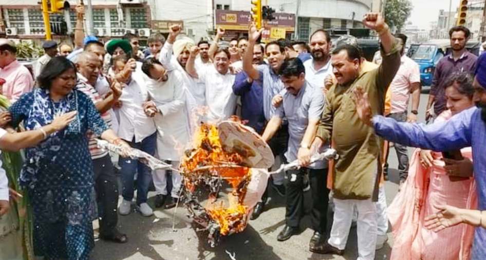 As soon as the Aam Aadmi Party government was formed in Punjab, the BJP burnt the effigy of the Punjab government over the deteriorating law and order situation.