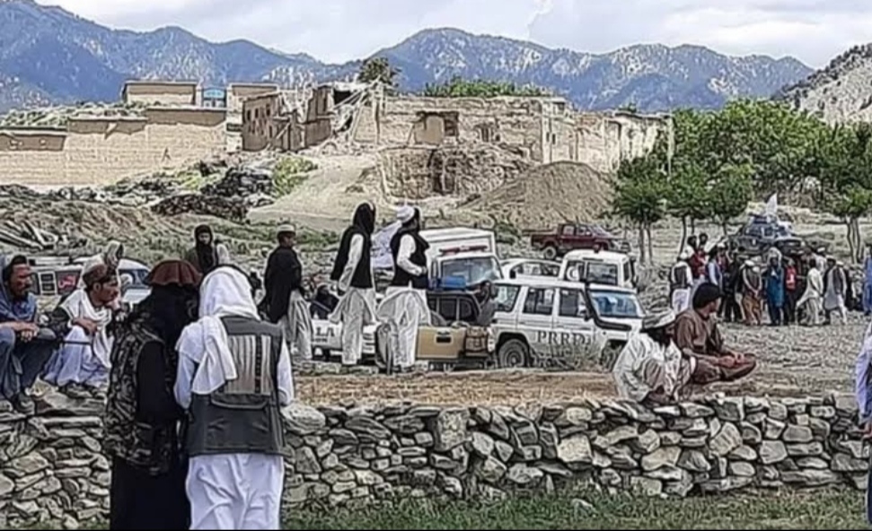 Earthquake wreaked havoc in Afghanistan, 1000 people died, the earth shook in Pakistan too