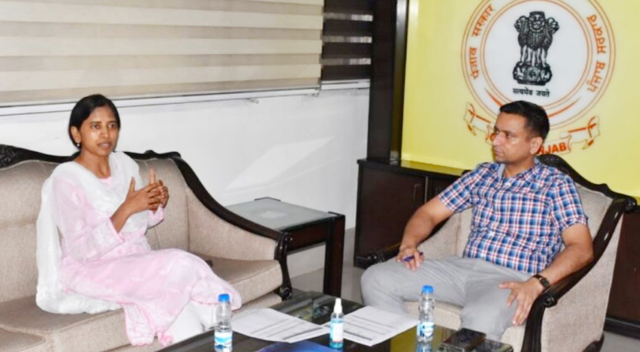 UIDAI reviews Aadhaar registration in Jalandhar