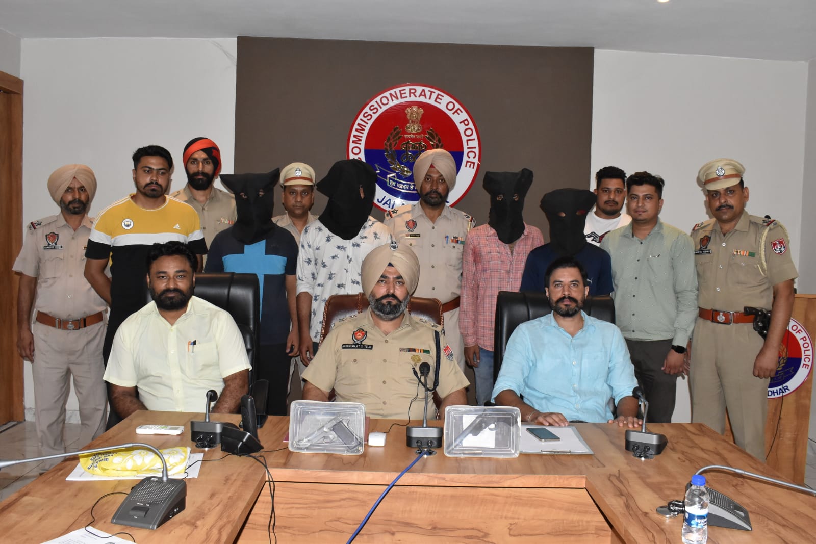 Commissionerate police arrested 4 accused including pistol and live cartridges