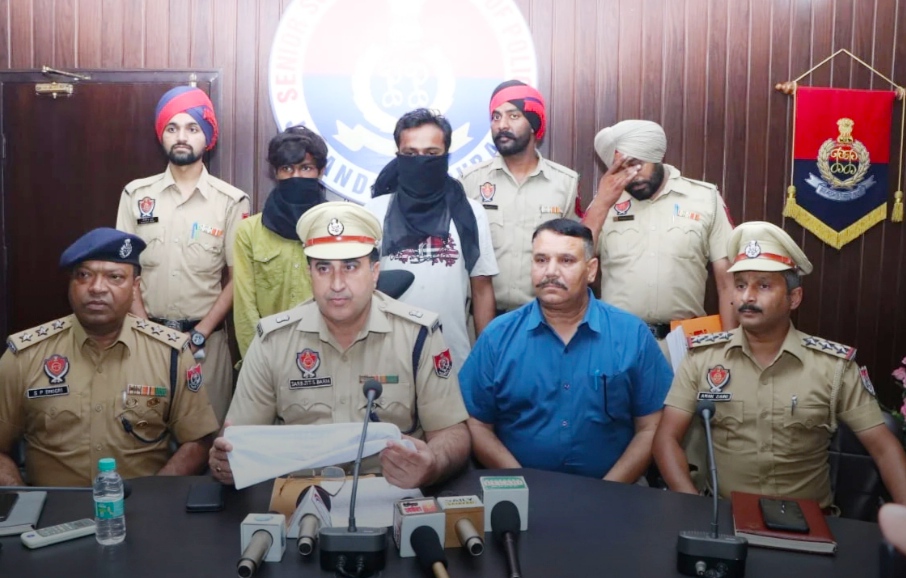 Police arrested 2 accused in the murder case in Chitti village of Lambada