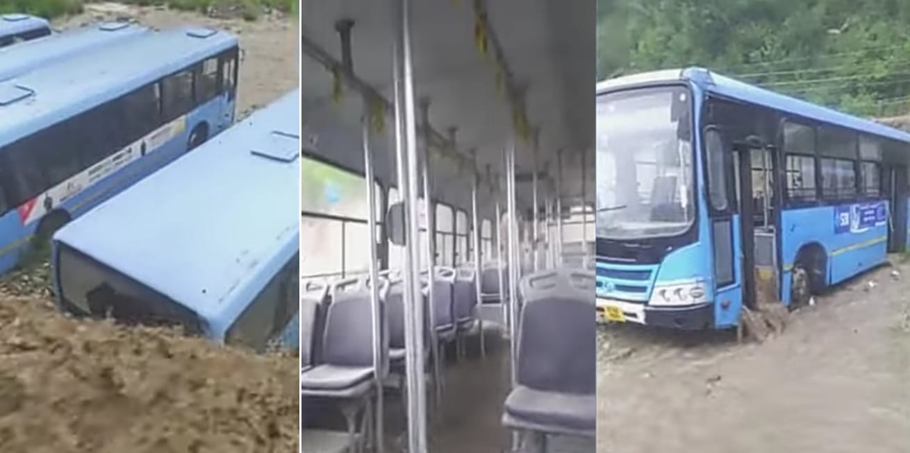 Due to heavy rain in Manali, water entered the Volvo buses parked at the bus stand.