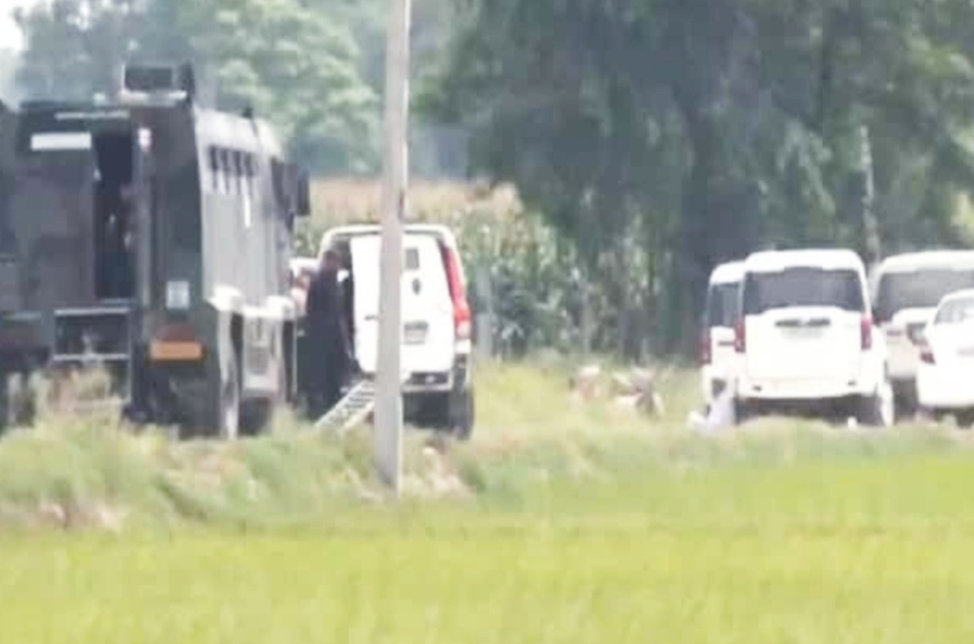 Breaking News : Encounter between 3 gangsters and police involved in Sidhu Musewala murder, one gangster was killed, bullets fired from both sides