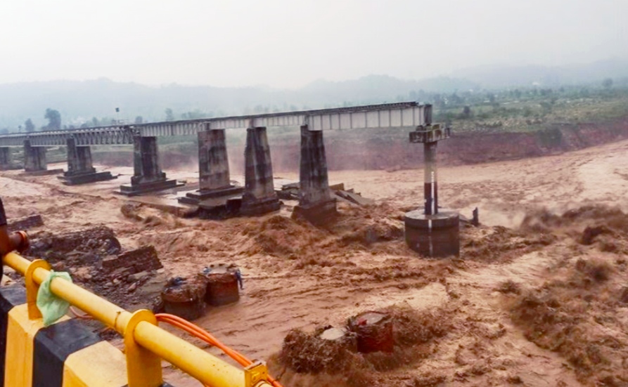 Chakki railway bridge of Pathankot got washed away in the strong water after heavy rain