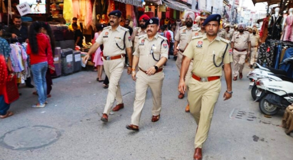 Commissionerate Police Jalandhar conducted a search operation with the ARP team and the force of Center Sports