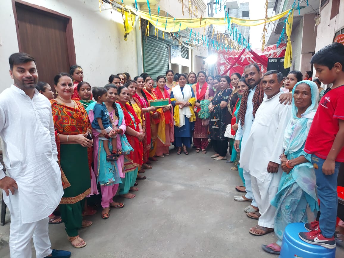 Abadpura Gali No-1 Residence Welfare Society (Rji) celebrated the festival of Tiya with great joy.