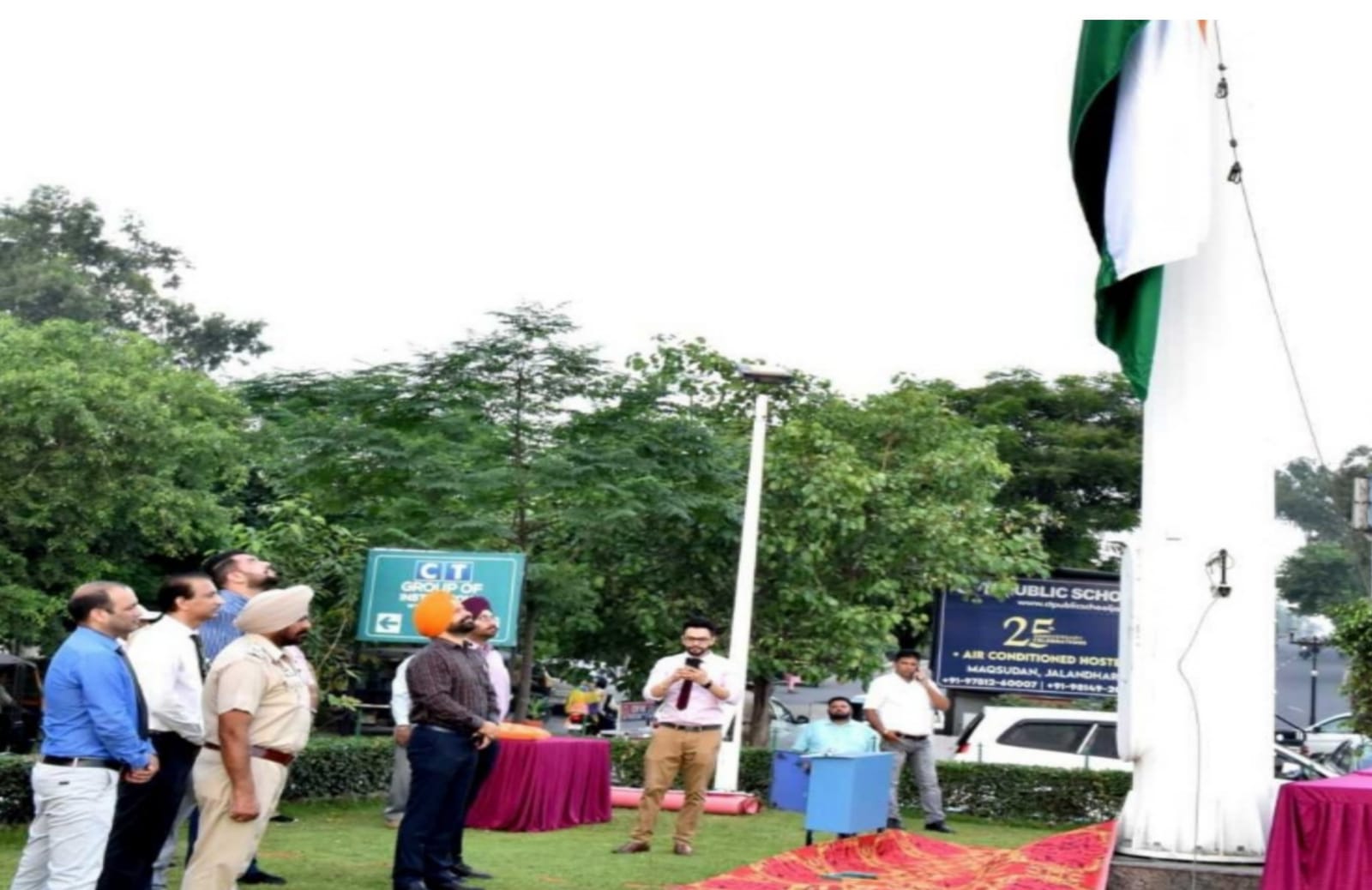 Deputy commissioner Jaspreet Singh hoisting the tricolor at a height of 30 meters on the Maqsood bypass on the National Highway.