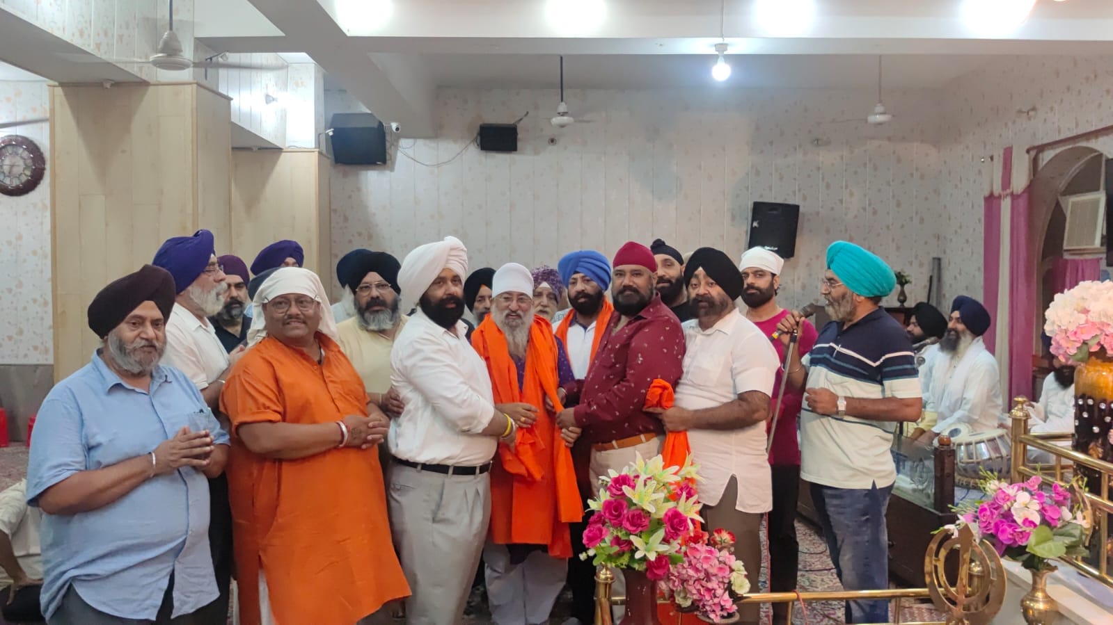 S. Juginder Singh Tucker unanimously became the President of Gurdwara Sri Guru Singh Sabha (Reg:) Jalandhar Cantonment