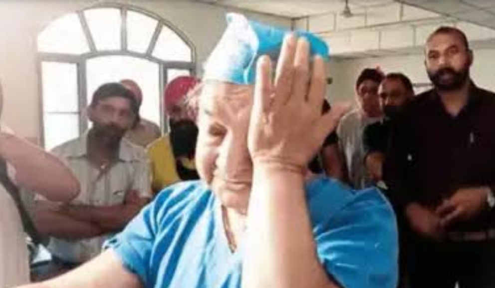 Dr. Raj Bahadur, Vice Chancellor of Medical University, returned the car and the gunman to the government