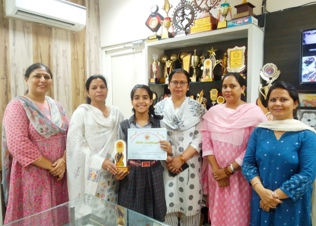जालंधर सहोदय इंटर स्कूल हिंदी कविता वाचन प्रतियोगिता' में शिव ज्योति पब्लिक स्कूल की होनहार छात्रा का उत्कृष्ट प्रदर्शन
