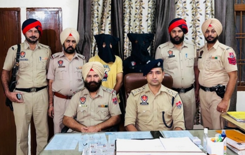 Police Station Division No. The police of 8 arrested 2 accused who stole gas from gas cylinders