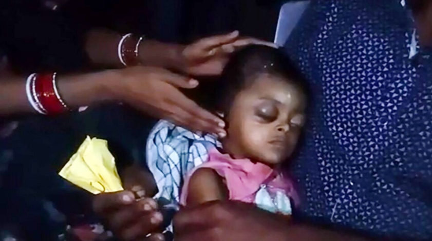 There was an allegation of cheating 65 thousand rupees in the name of special prayer in Tajpur Church in Jalandhar, there was a ruckus after the death of the child