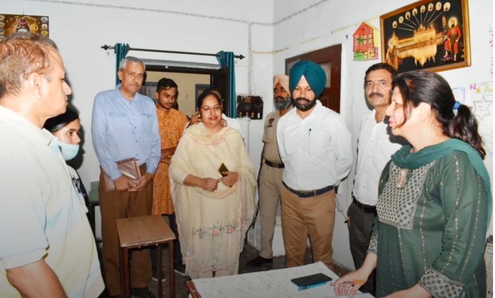Under the new initiative of the Education Department, the parent-teacher meeting was held in 1379 schools of Jalandhar district.