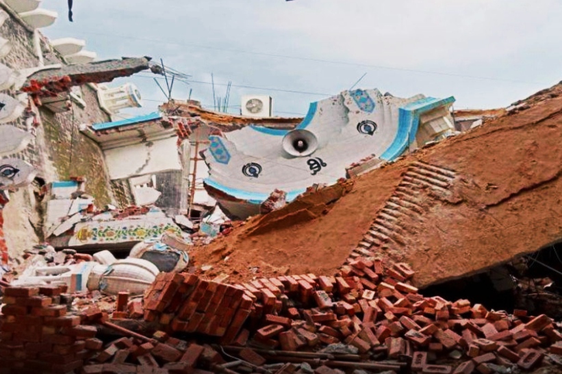 Jalandhar: Lenter of the building under construction of Gurdwara Sahib fell in Urban Estate Phase-2