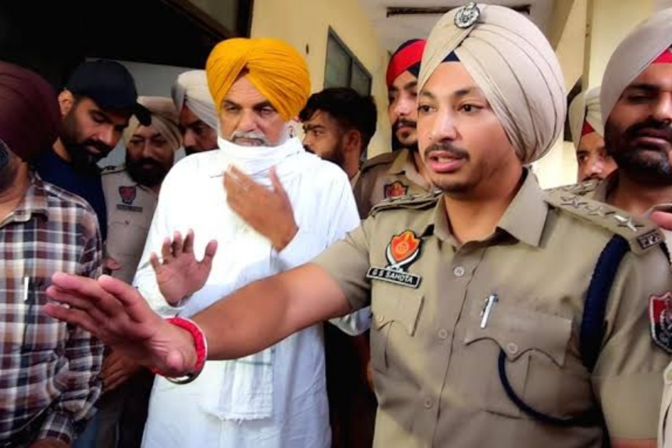 One arrested for threatening Sidhu Musewala's father