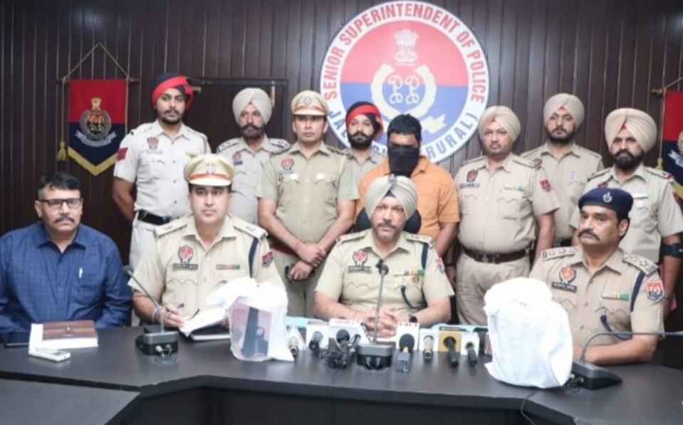 Phillaur police arrested an international drug smuggler along with 2 kilograms of heroin and weapons