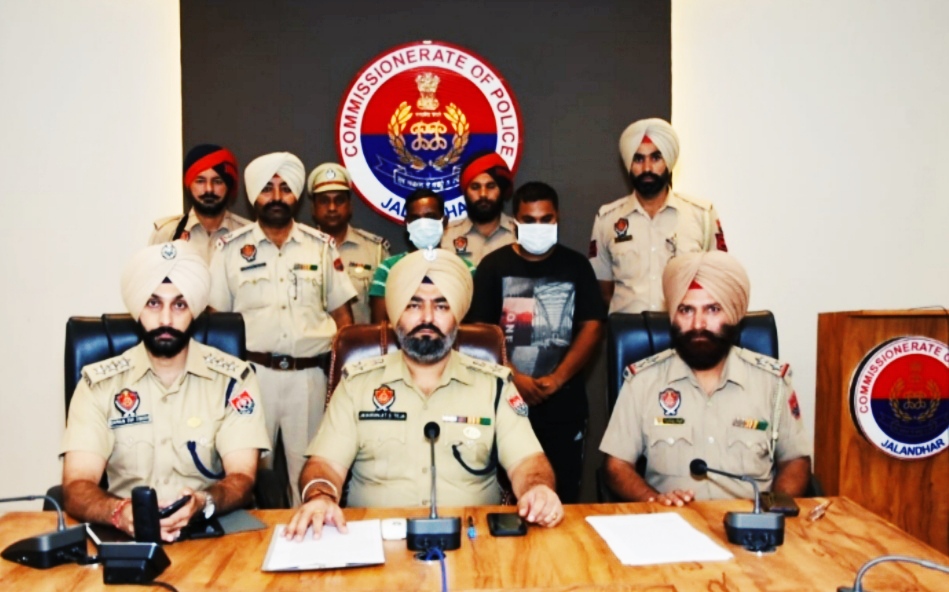 2 accused of car theft gang arrested