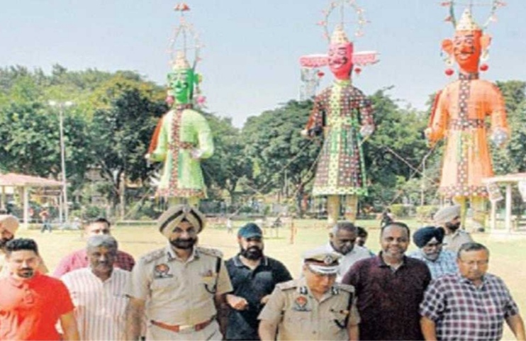 Dussehra celebrated at 36 places in Jalandhar, 1500 police personnel deployed
