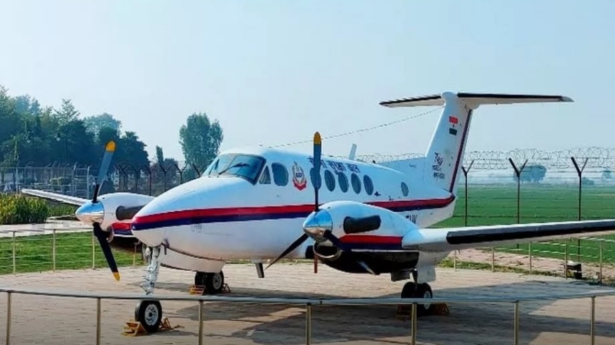 now-tourists-can-see-bsf-super-king-air-aircraft-with-attari-border-retreat-parade