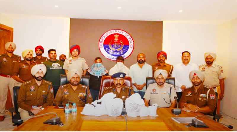 Singham Inspector Navdeep Singh of Police Station No. 8 caught 5 kg of opium and arrested 2 people