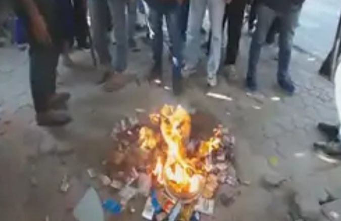 In Jalandhar, Nihang singh threw cigarette-tobacco packets out of the hollows, the police swung into action